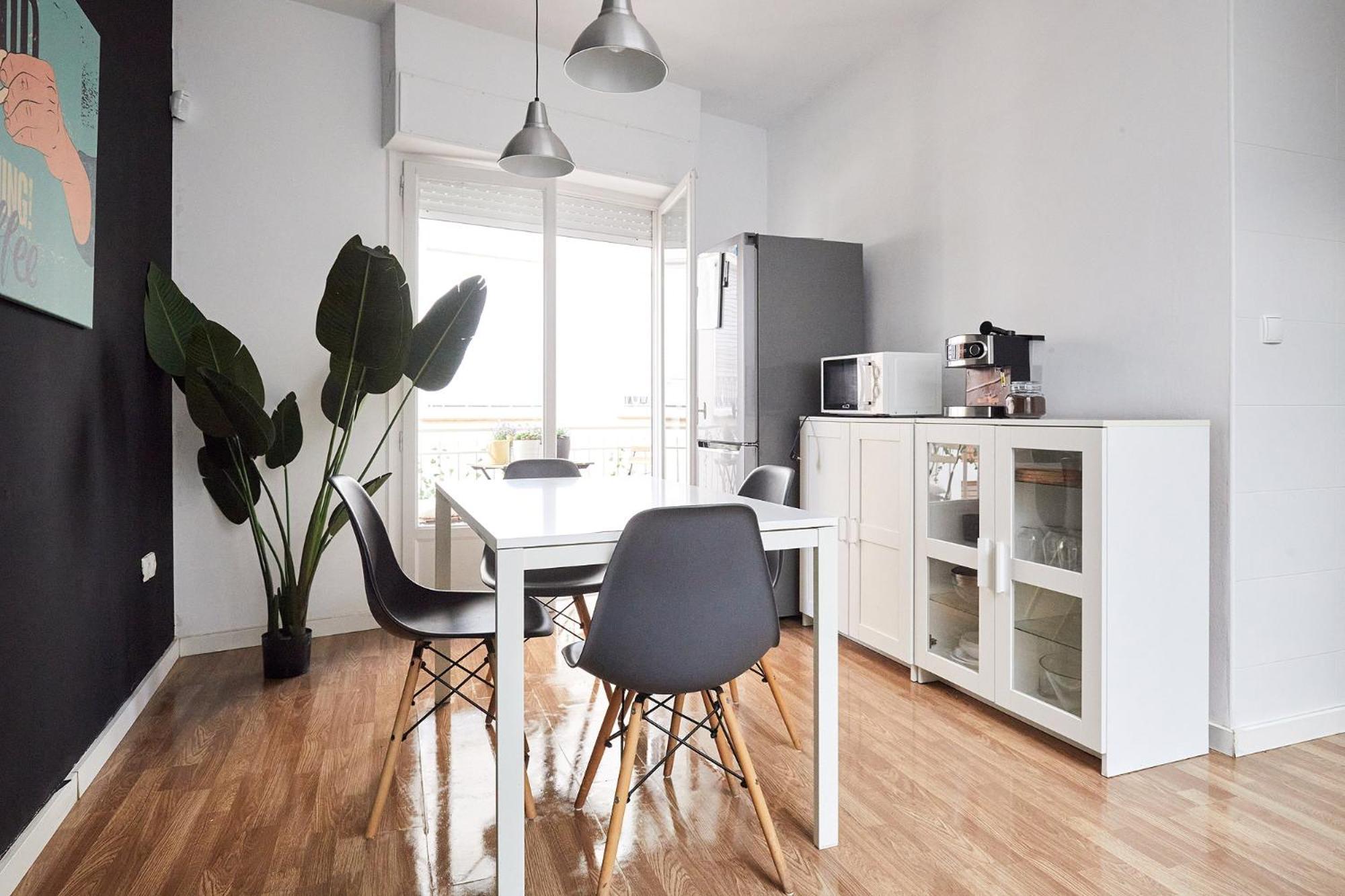 Low Cost Apartments Center Elche Extérieur photo